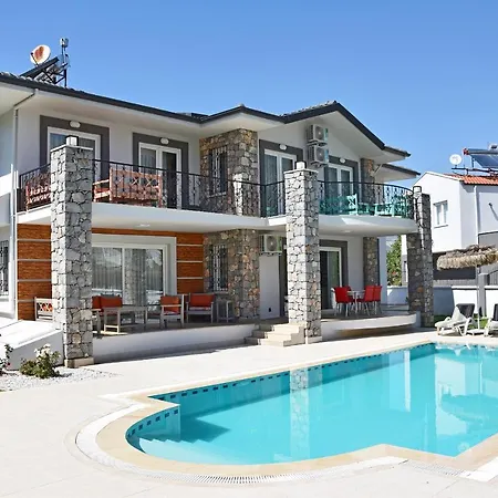 ヴィラ Brezza フェティエ